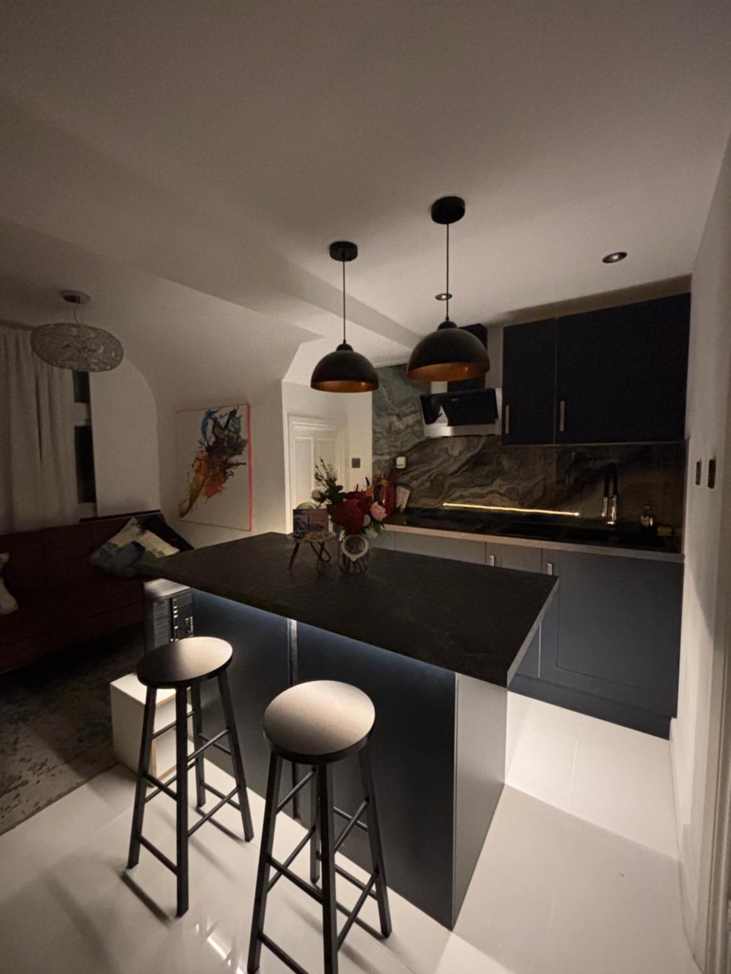 Newly Renovated Modern Studio Apartment In West Kensington Londres Exterior foto