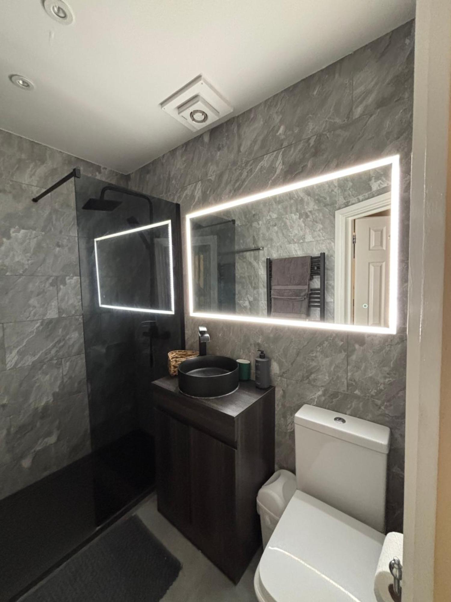 Newly Renovated Modern Studio Apartment In West Kensington Londres Exterior foto